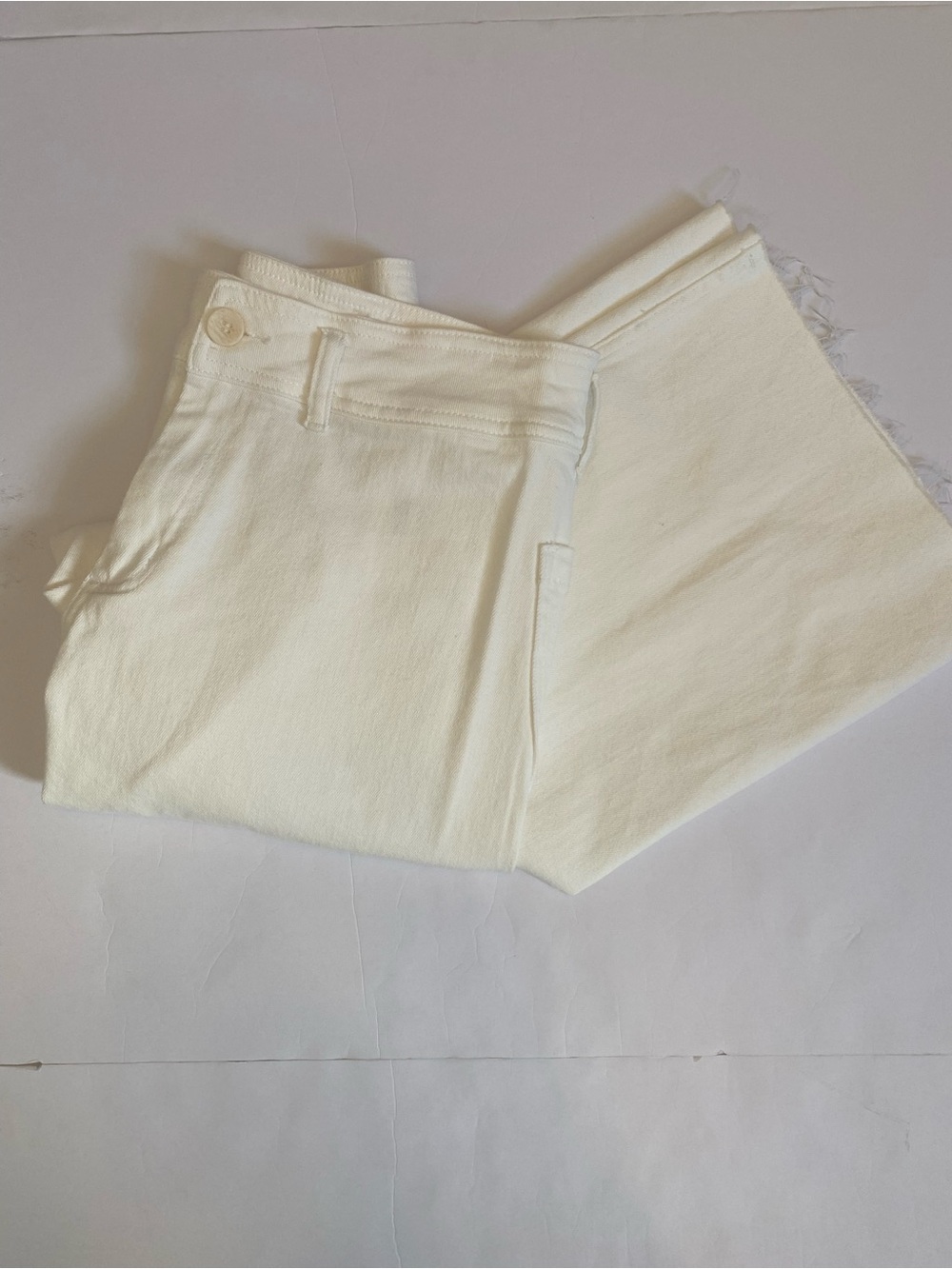 Classic Wide-Leg Jeans in White